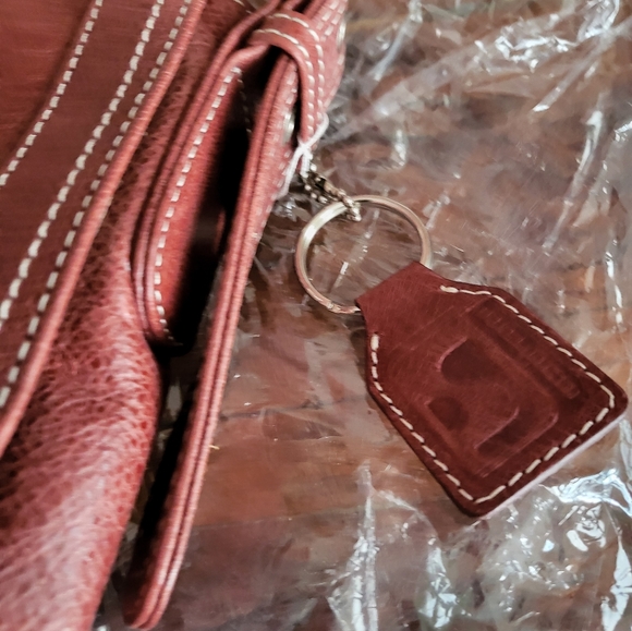 Brand new Soprano leather bag - Picture 4 of 11